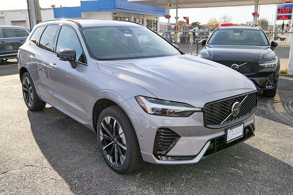 2026 VOLVO XC60 - Image 3