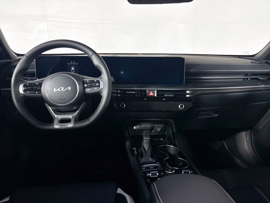 2026 Kia K5 GT-Line photo 12