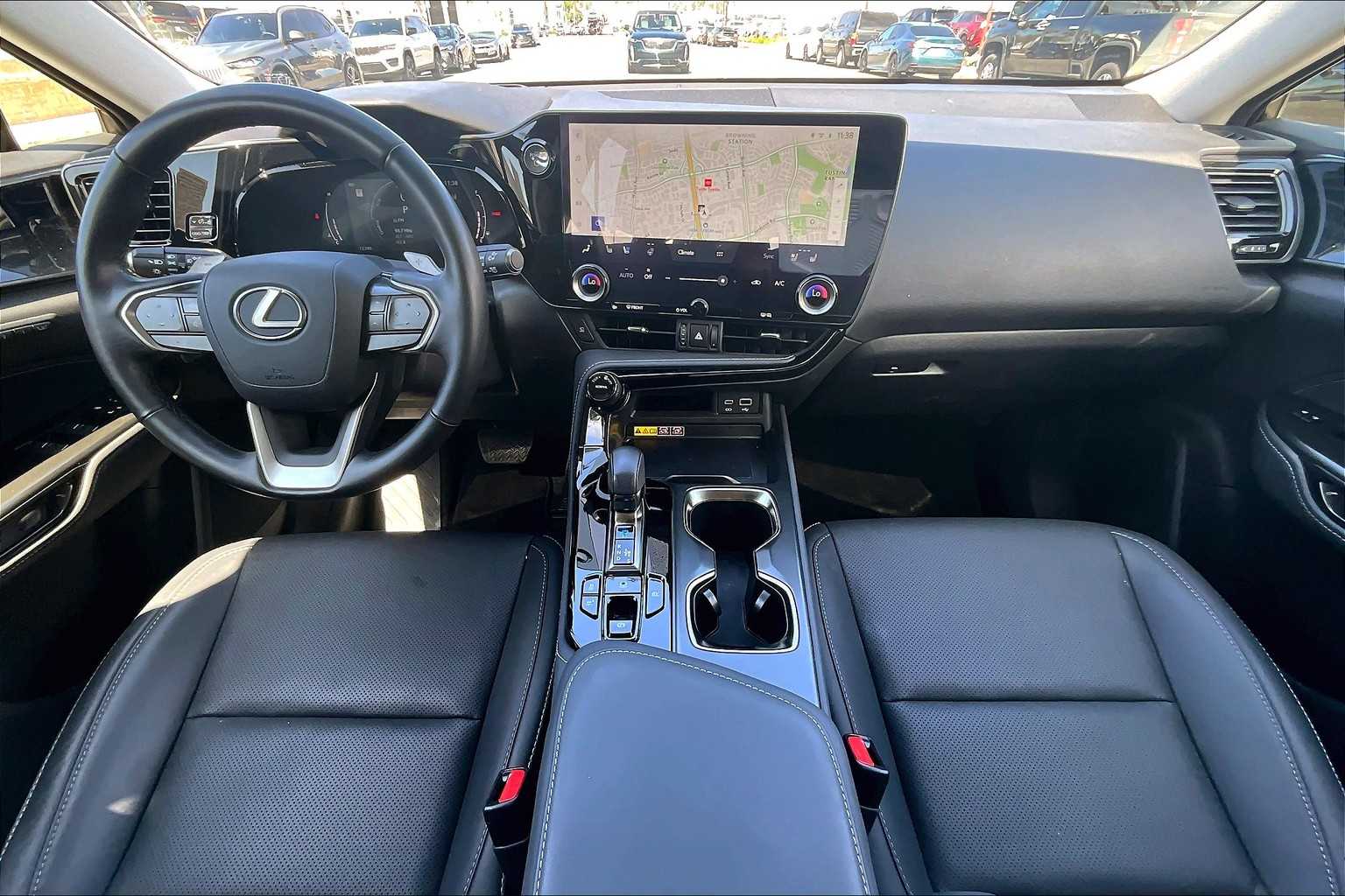 2025 Lexus NX Premium AWD photo 13