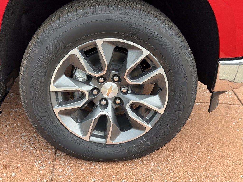 2025 Chevrolet Silverado 1500 LT photo 8