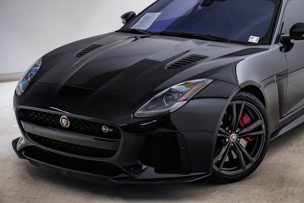 2017 Jaguar F-TYPE SVR photo 4