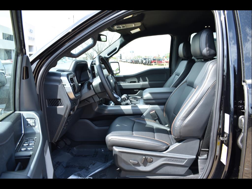 2025 Ford F-150 Lariat photo 12