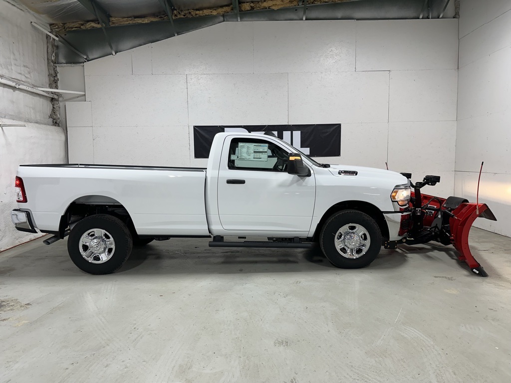 2024 Ram 2500 Tradesman photo 4