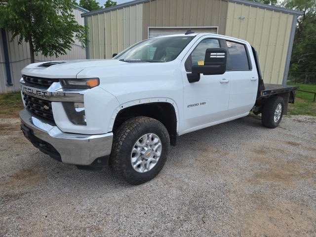 2022 Chevrolet Silverado 2500HD LT photo 2