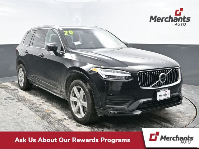 2020 Volvo XC90 Momentum's photo
