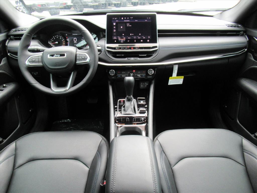 2025 Jeep Compass Limited photo 10