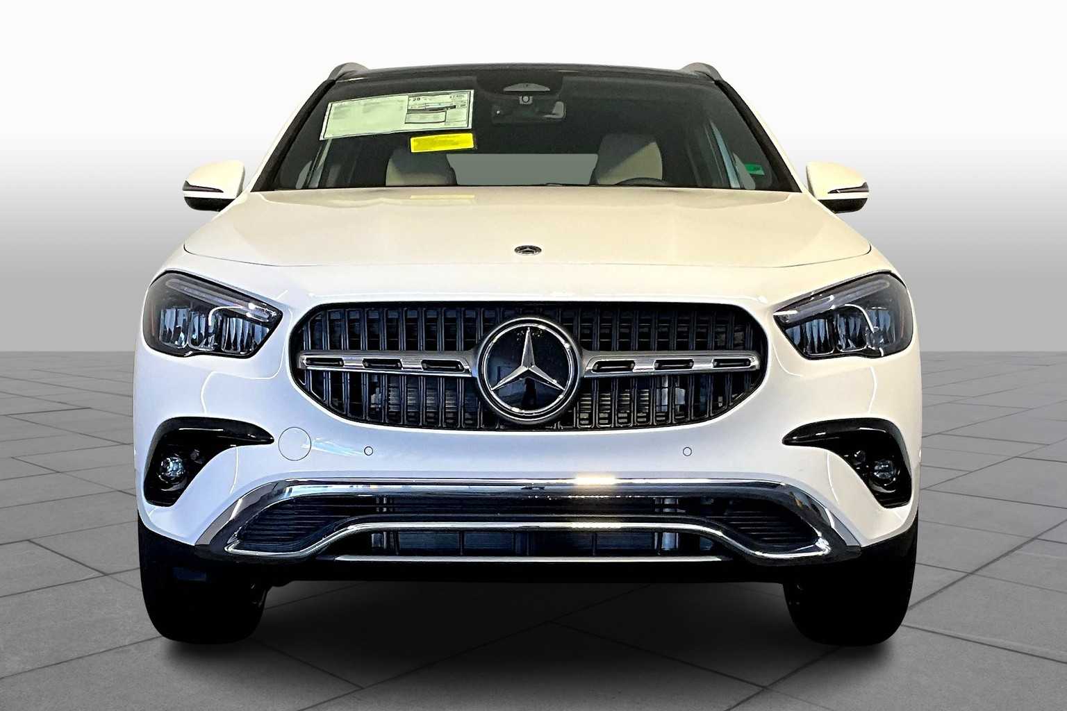 2026 Mercedes Benz GLA 250 4MATIC photo 2