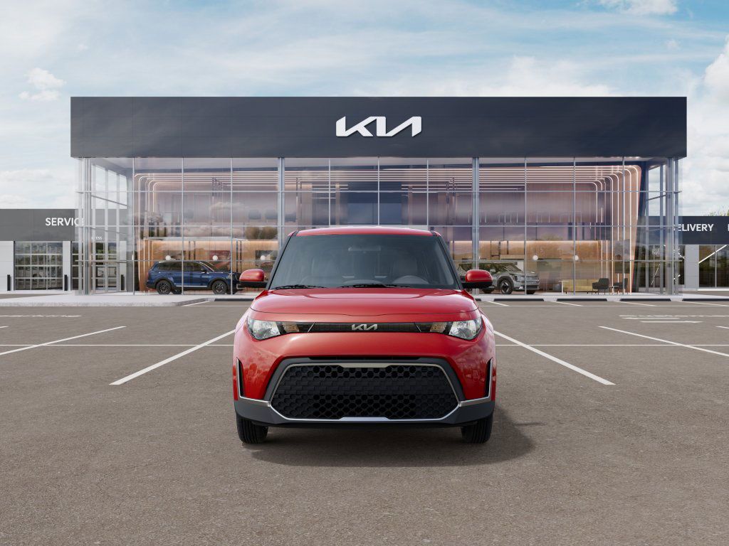 2025 Kia Soul LX photo 2