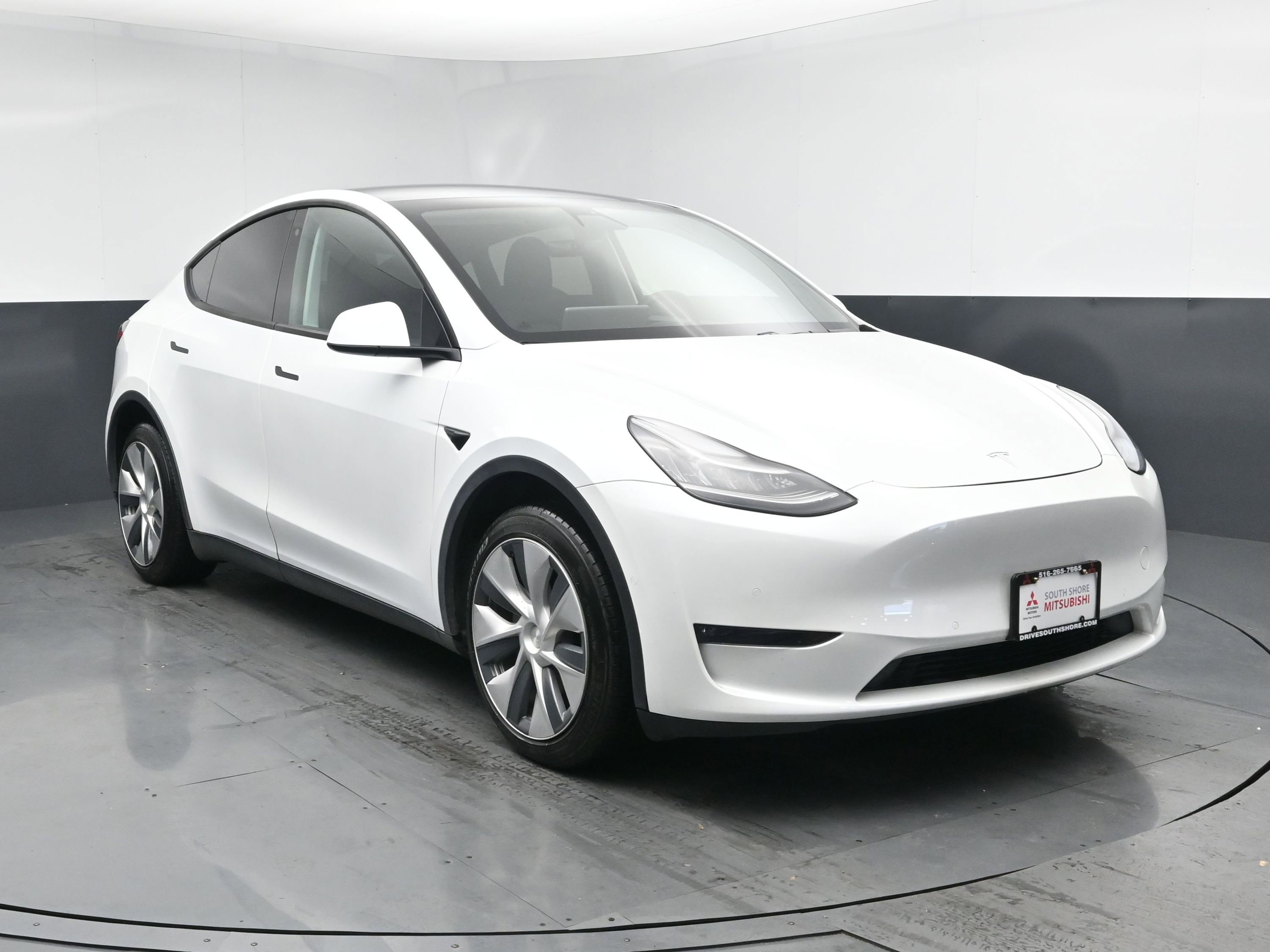 2020 Tesla Model Y Long Range photo 2