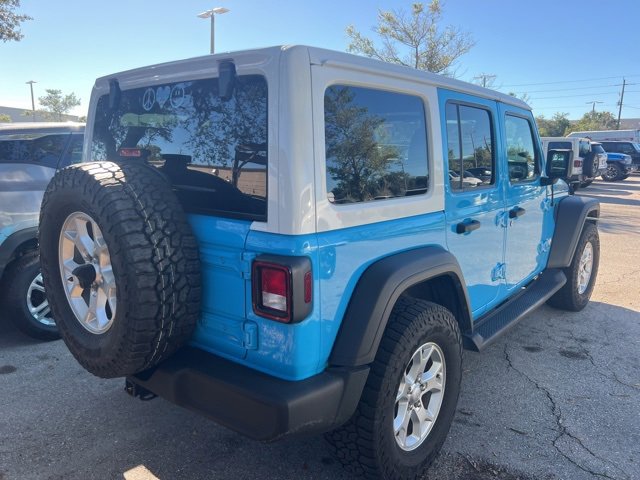 2021 Jeep Wrangler Unlimited Islander photo 4