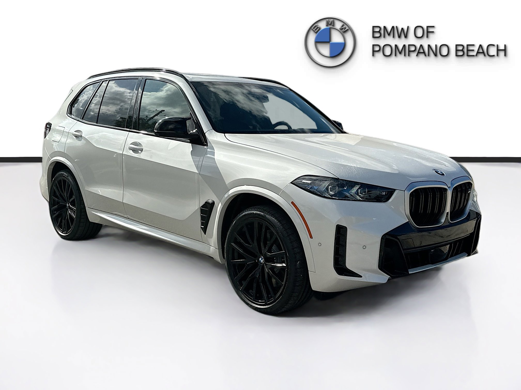 2026 BMW X5 M60i's photo