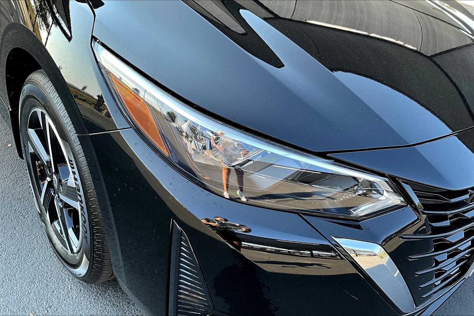 2025 Nissan Sentra SV photo 13