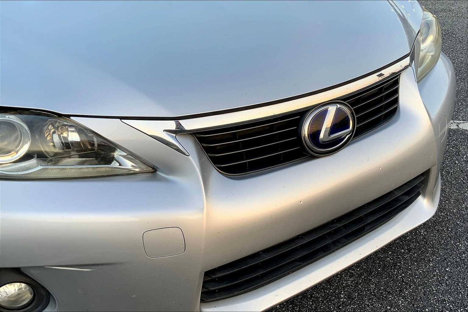 2013 Lexus CT 200h photo 29