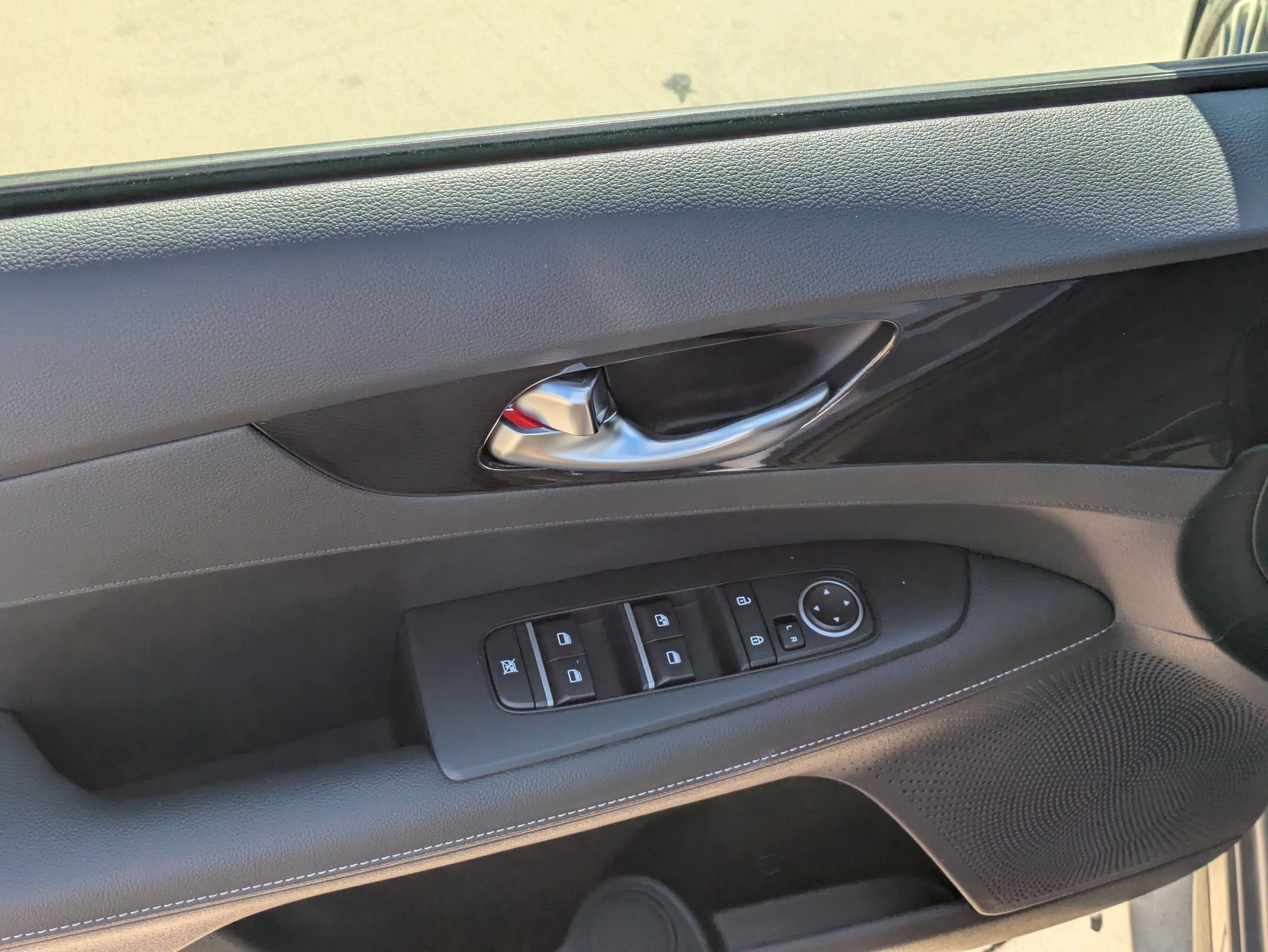 2024 Kia Forte GT-Line photo 12
