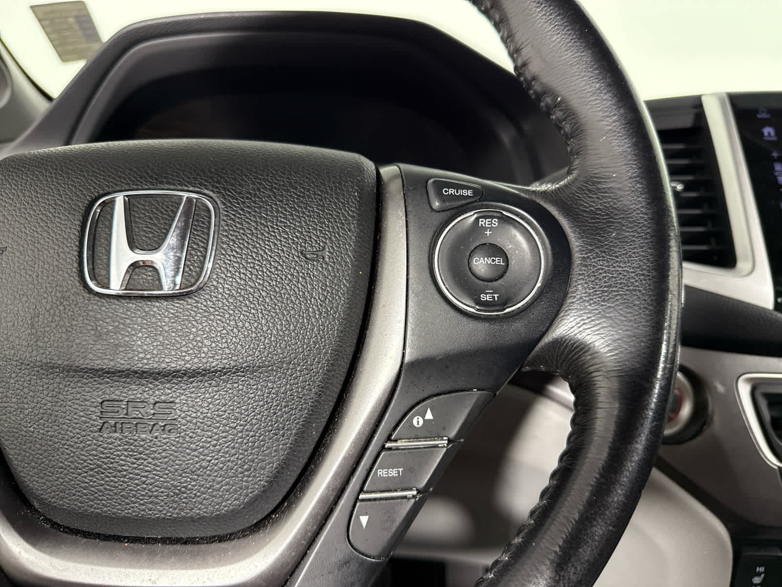 2018 Honda Pilot EX-L photo 24