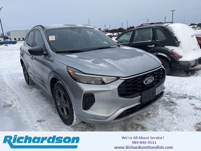 2023 Ford Escape ST-Line's photo
