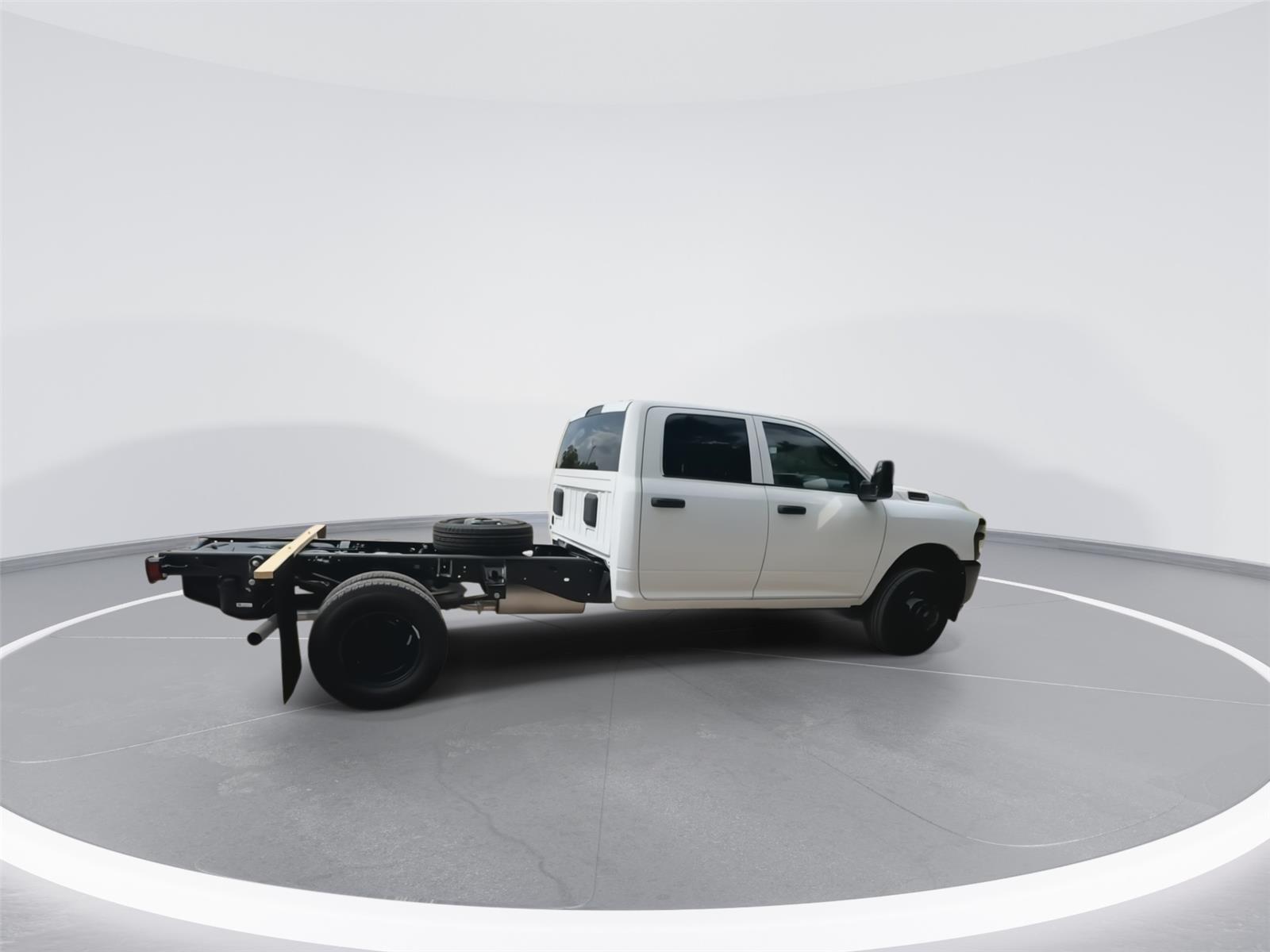 2026 Ram 3500 Tradesman photo 2