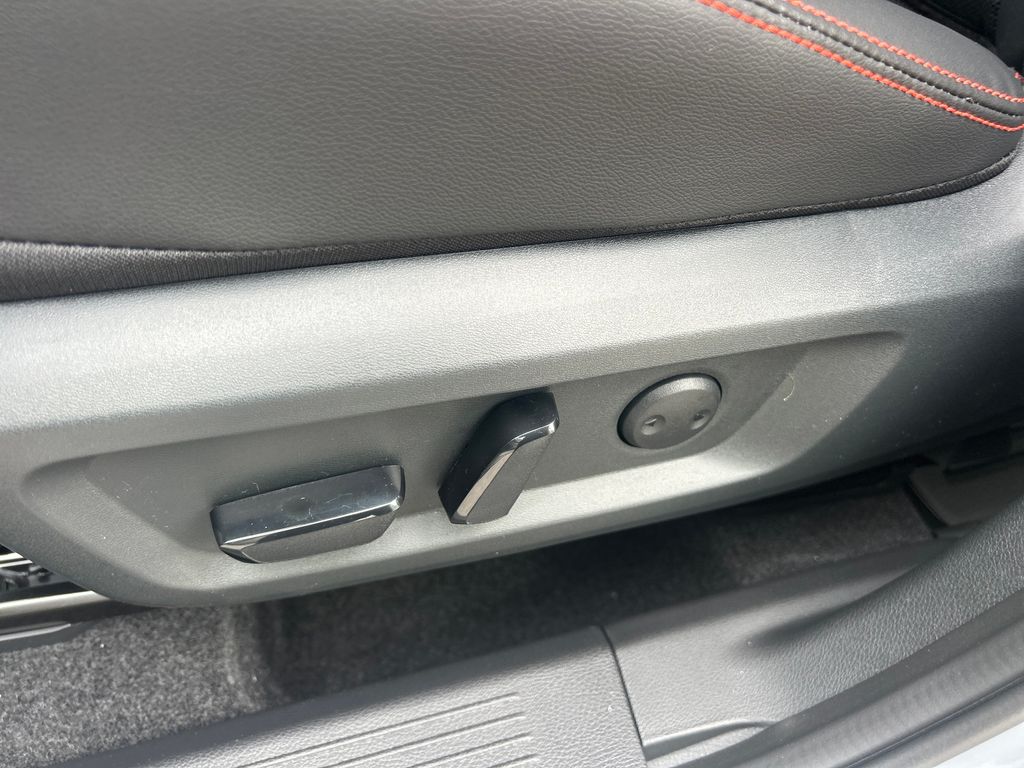 2026 Nissan Rogue SV photo 12