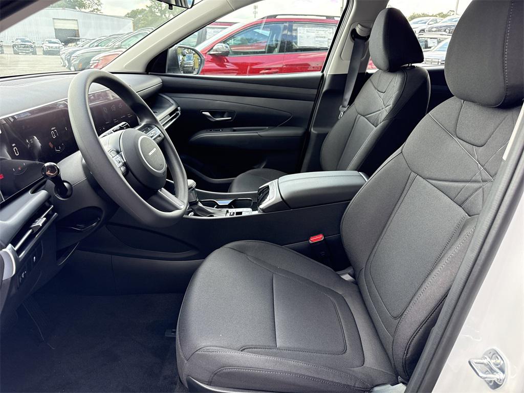 2026 Hyundai Tucson SE photo 10