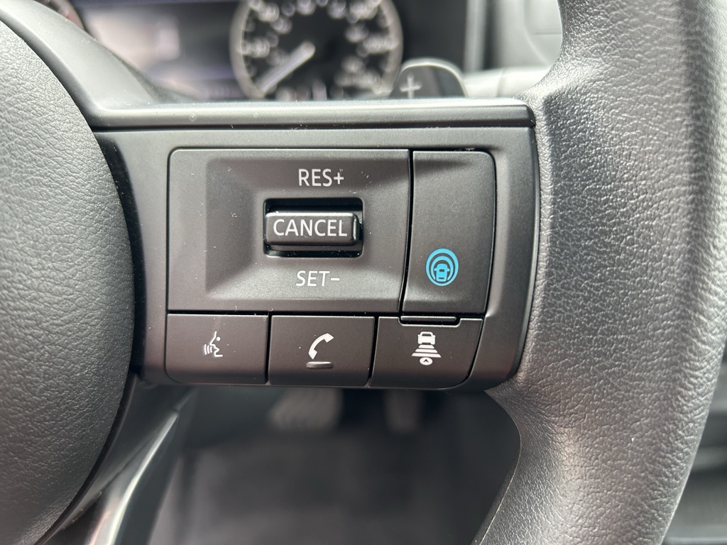 2024 Nissan Rogue SV photo 13