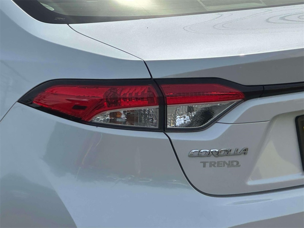 2022 Toyota Corolla LE photo 7