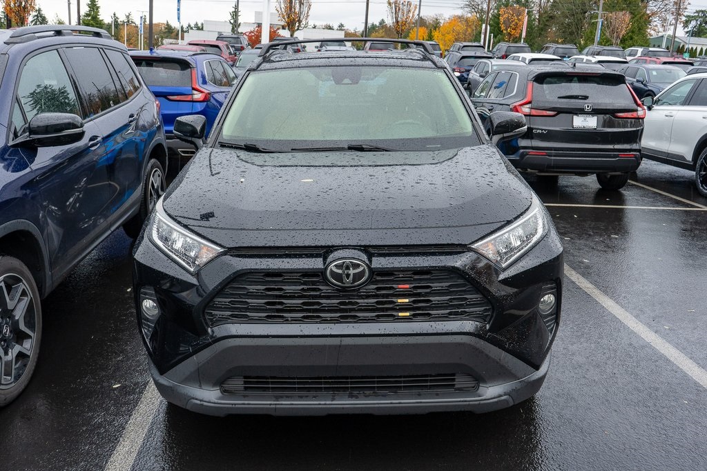2020 Toyota RAV4 XLE Premium photo 2