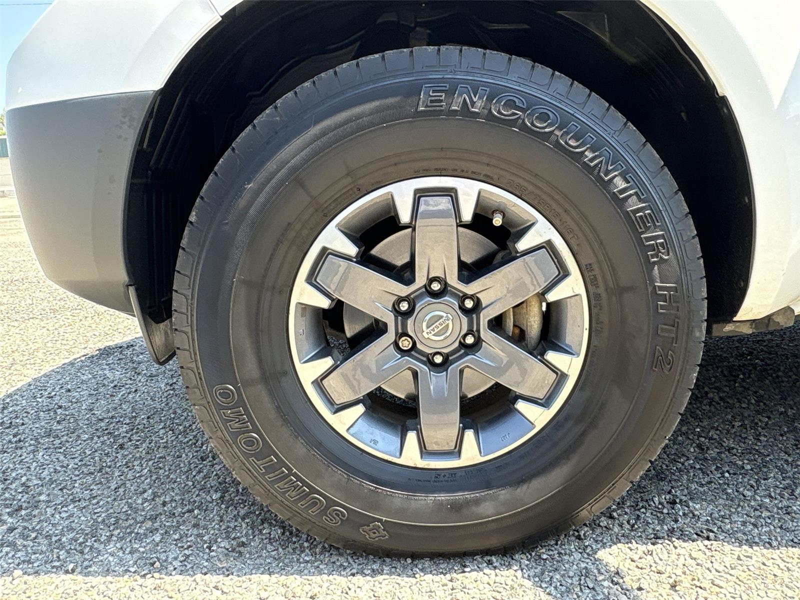 2018 Nissan Frontier Desert Runner photo 10