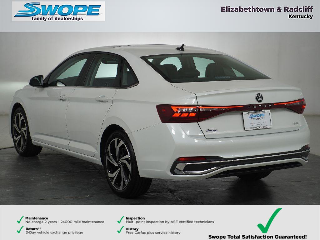 2025 Volkswagen Jetta SEL photo 4