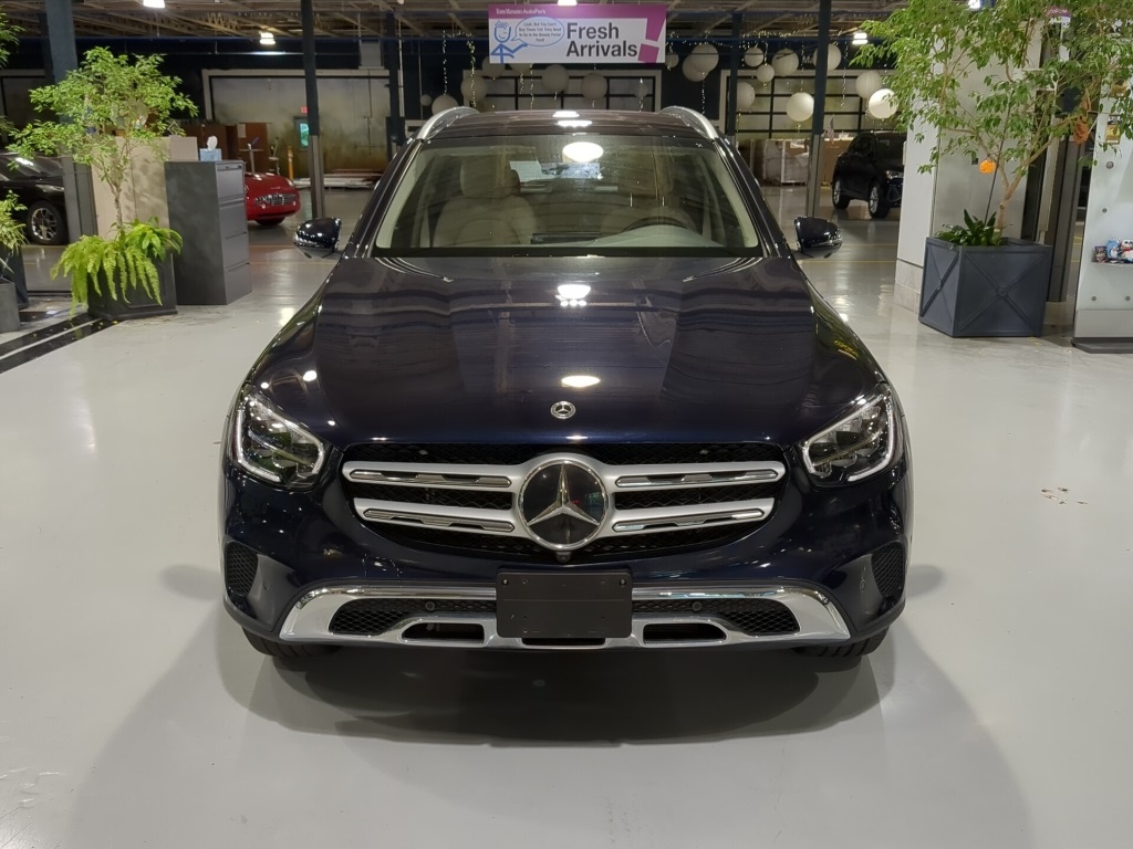 2022 Mercedes Benz GLC 300 4MATIC photo 2