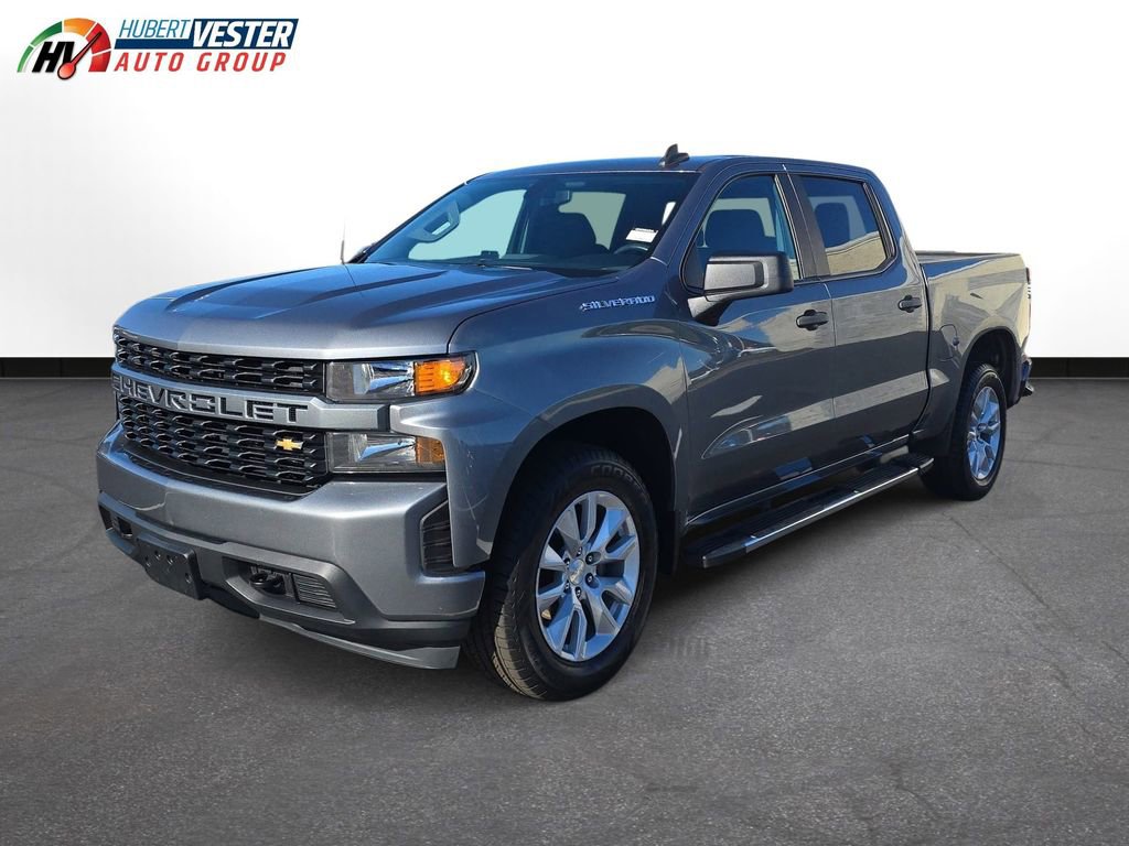 2022 Chevrolet Silverado 1500 Custom photo 2