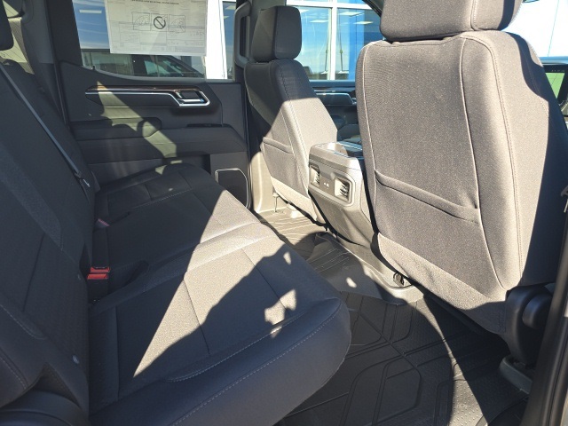 2026 Chevrolet Silverado 1500 RST photo 4