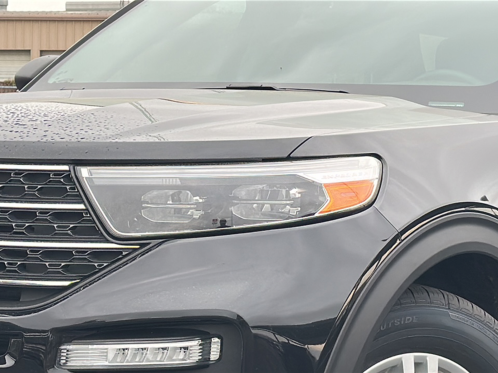 2024 Ford Explorer XLT photo 2