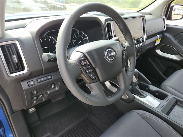 2025 Nissan Frontier SV photo 9