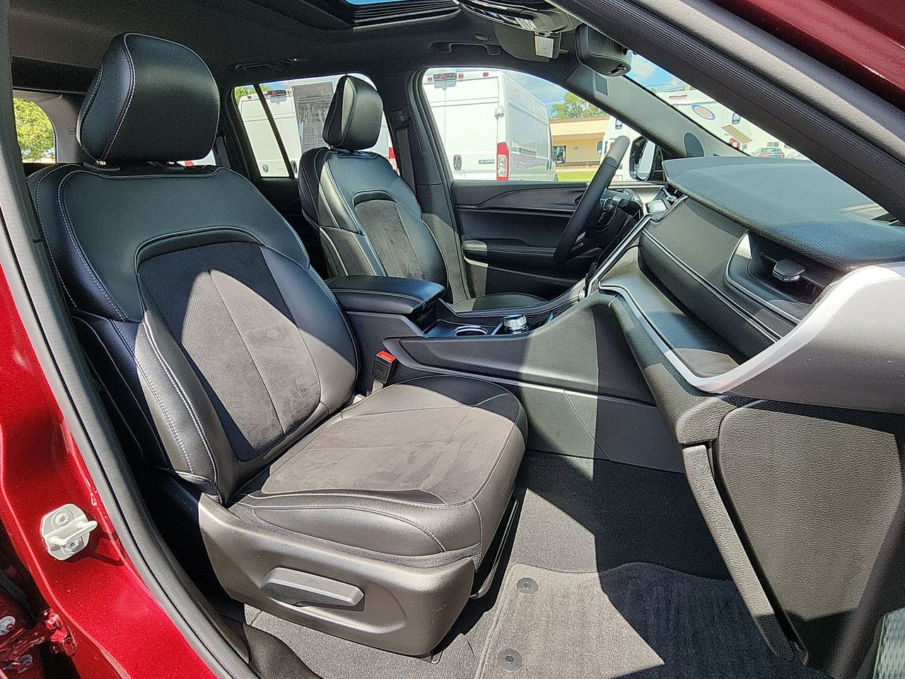 2024 Jeep Grand Cherokee Altitude X photo 23
