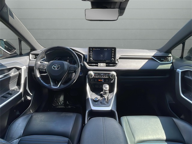 2019 Toyota RAV4 Hybrid XSE photo 11