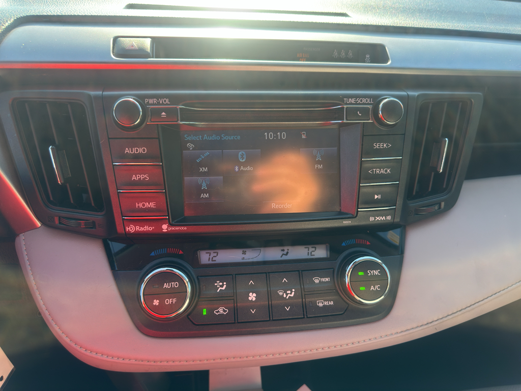 2017 Toyota RAV4 XLE photo 8