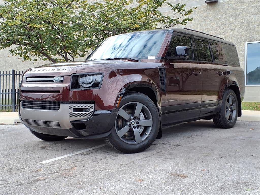 2025 Land Rover Defender X-Dynamic SE's photo