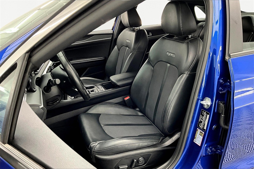 2022 Kia K5 GT-Line photo 24