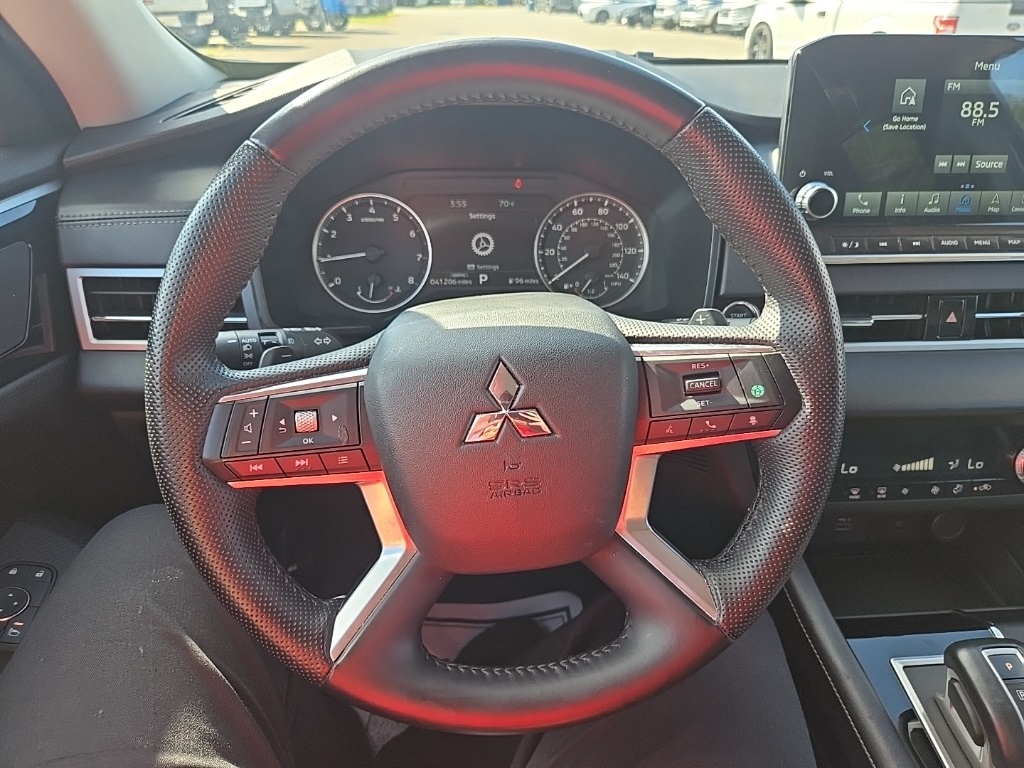 2024 Mitsubishi Outlander SE photo 14