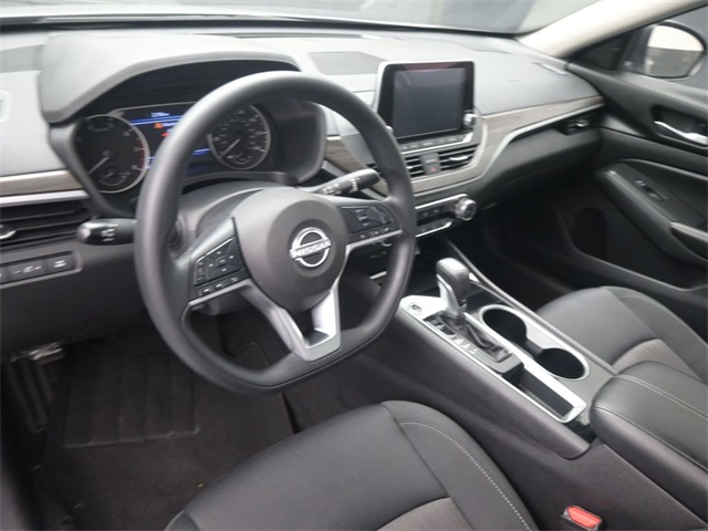2024 Nissan Altima 2.5 SV photo 13