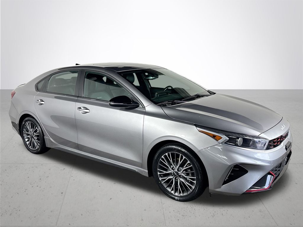 2023 Kia Forte GT-Line photo 3