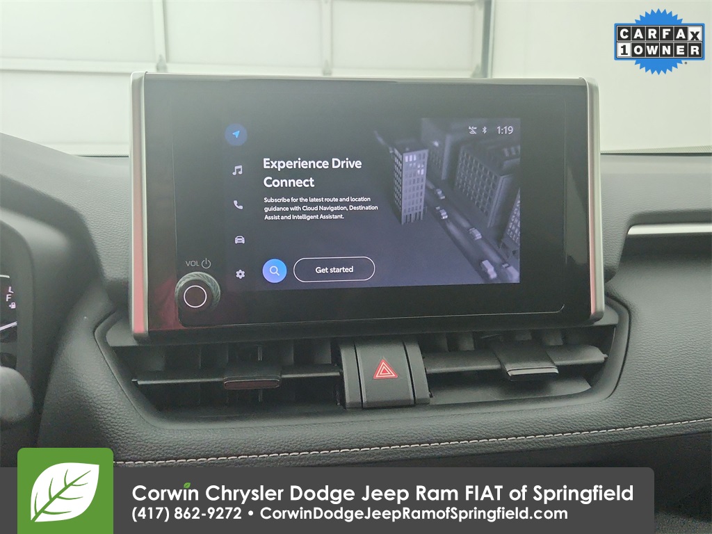 2024 Toyota RAV4 XLE photo 25