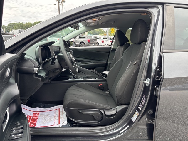 2021 Hyundai Elantra SEL photo 11