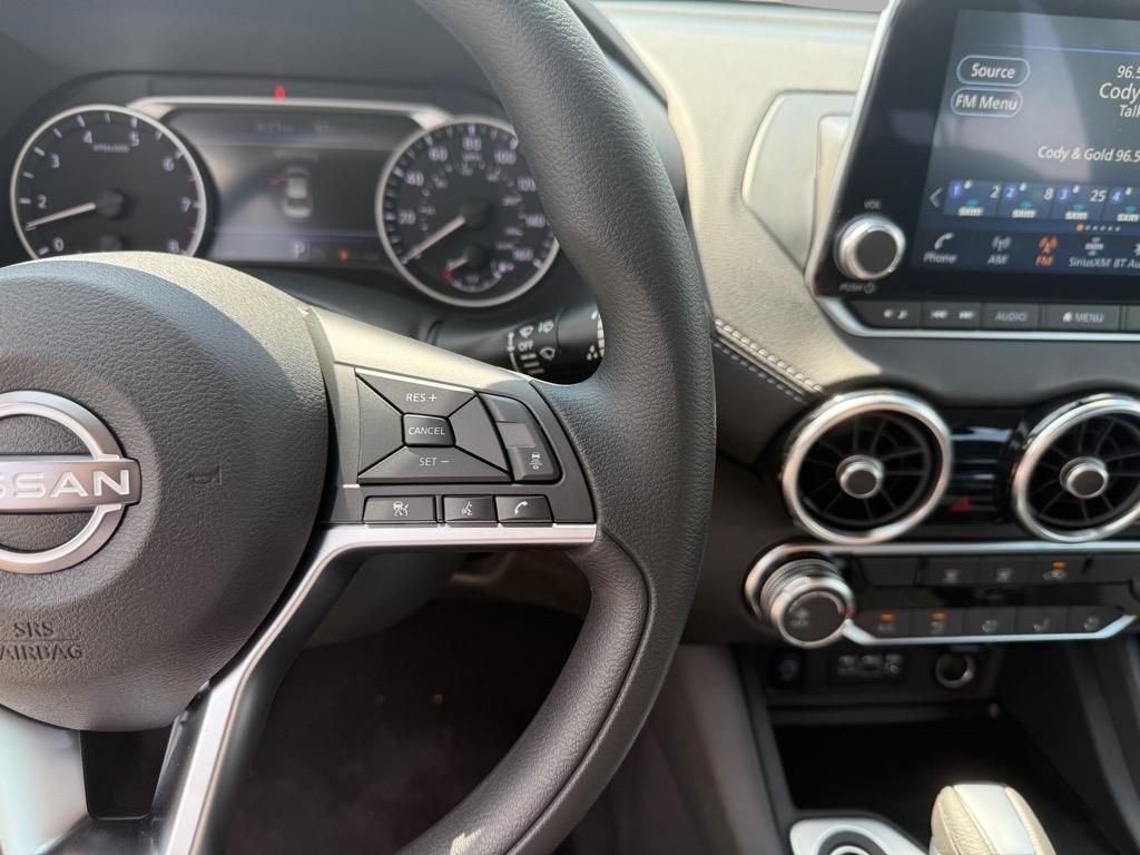 2025 Nissan Sentra SV photo 11