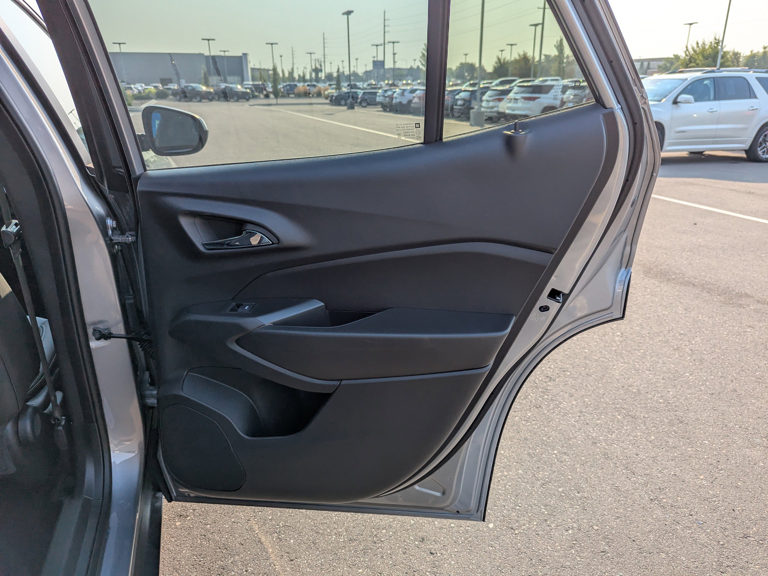 2025 Chevrolet Trax LT photo 31