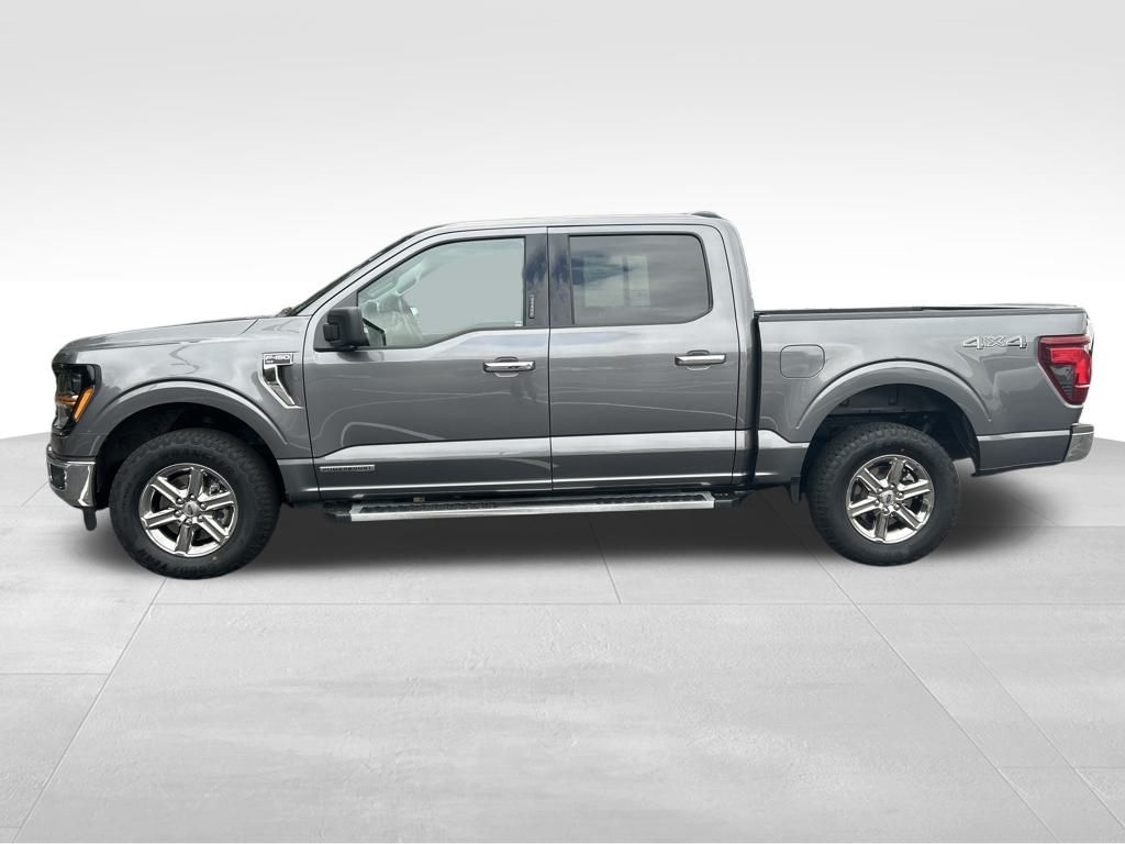 2024 Ford F-150 XLT photo 2