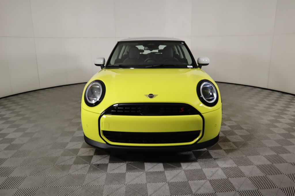 2025 Mini Cooper Signature photo 2