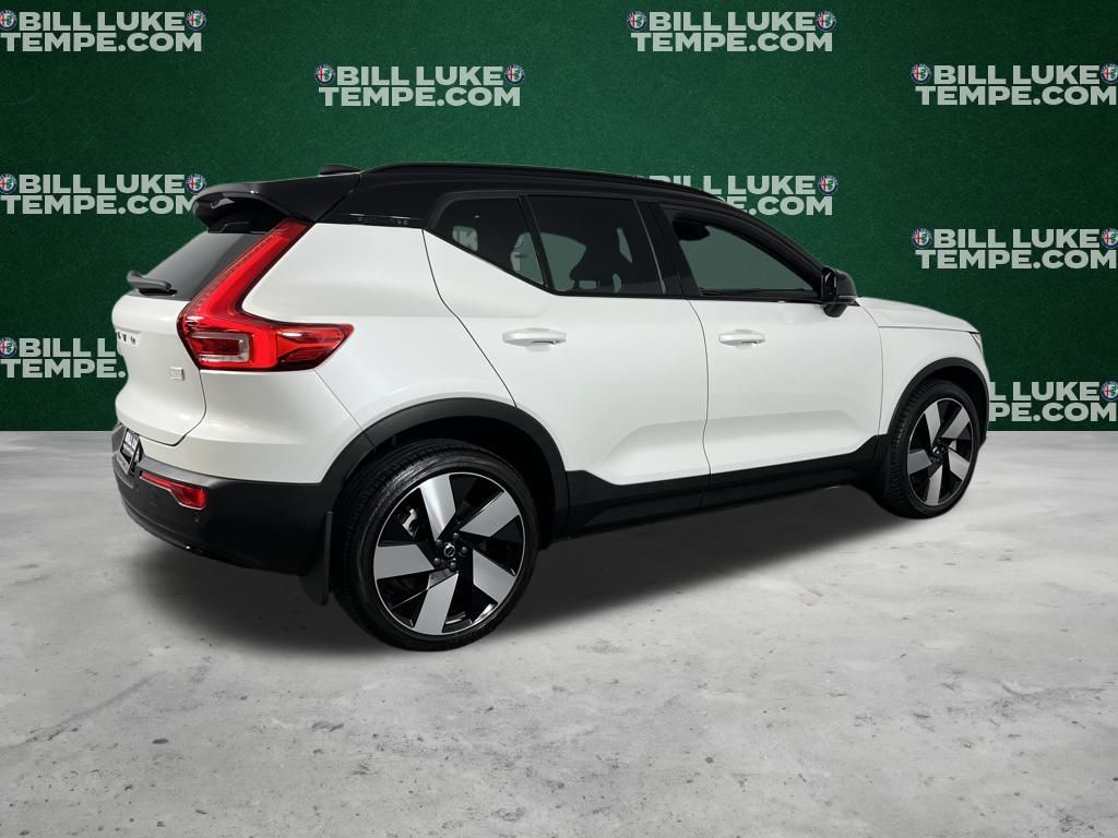 2023 Volvo XC40 Recharge Ultimate photo 4