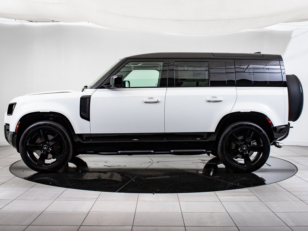 2025 Land Rover Defender 110 X-Dynamic SE photo 4