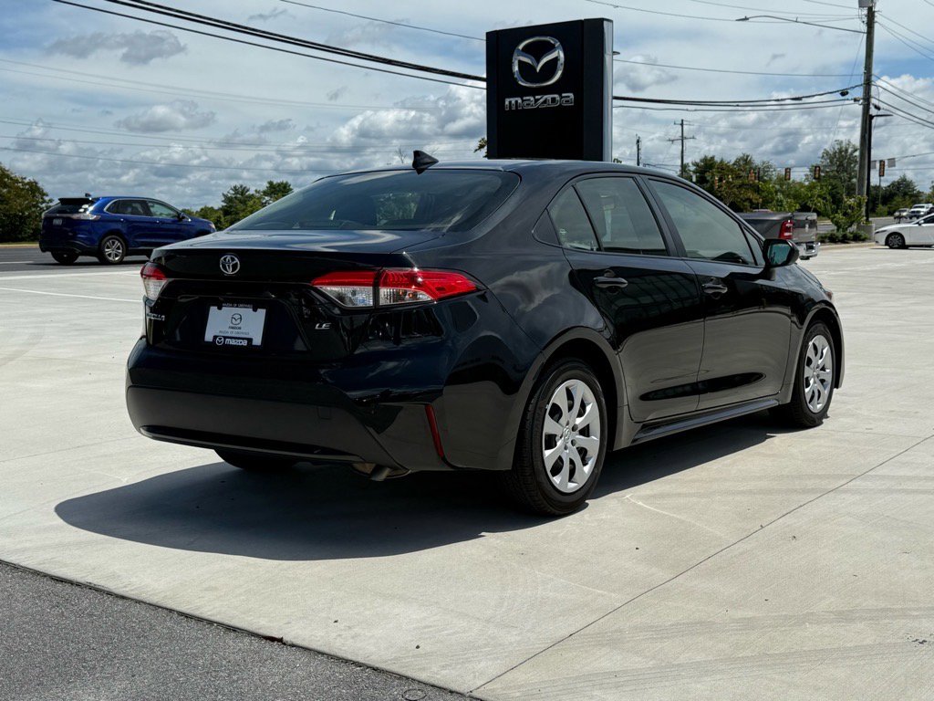 2022 Toyota Corolla LE photo 5